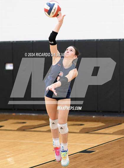 Thumbnail 3 in Jordan vs Seven Lakes photogallery.