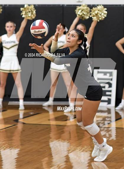 Thumbnail 3 in Jordan vs Seven Lakes photogallery.