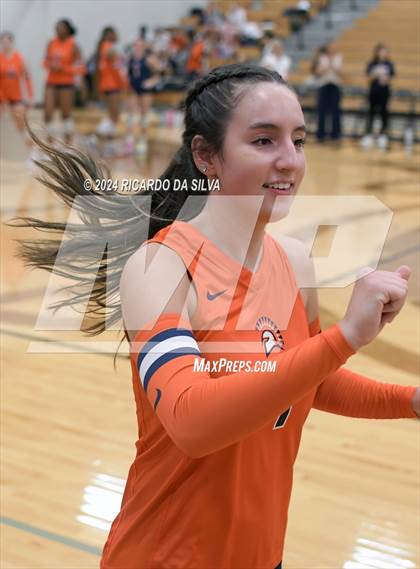 Thumbnail 2 in Jordan vs Seven Lakes photogallery.