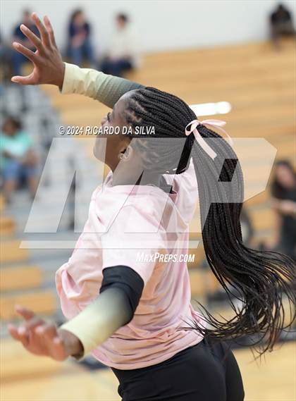 Thumbnail 1 in Jordan vs Seven Lakes photogallery.