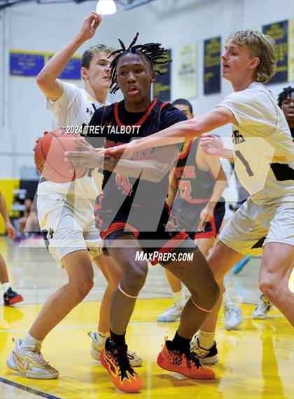 Thumbnail 3 in Vertus @ Honeoye Falls-Lima photogallery.