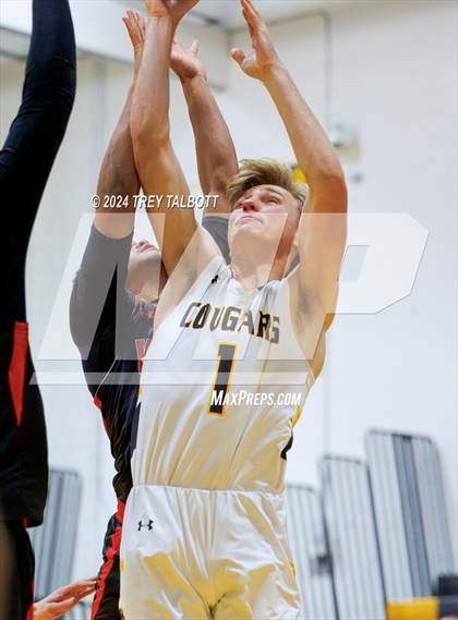 Thumbnail 2 in Vertus @ Honeoye Falls-Lima photogallery.