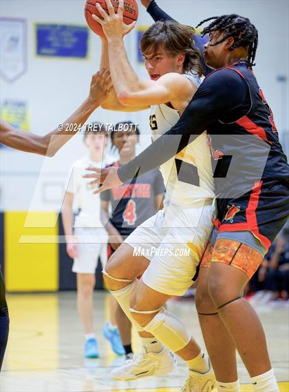Thumbnail 2 in Vertus @ Honeoye Falls-Lima photogallery.