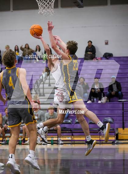 Thumbnail 1 in Roy vs. Northridge (Riverton Holiday Tournament) photogallery.