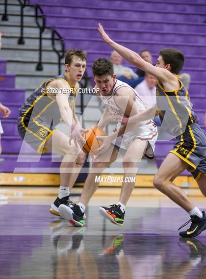 Thumbnail 2 in Roy vs. Northridge (Riverton Holiday Tournament) photogallery.