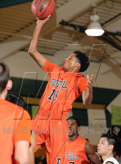 Thumbnail 2 in Foothill vs. Yuba City (Mark Macres Tournament) photogallery.