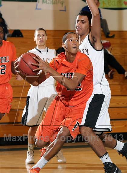 Thumbnail 2 in Foothill vs. Yuba City (Mark Macres Tournament) photogallery.