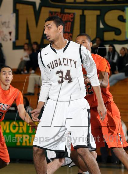Thumbnail 1 in Foothill vs. Yuba City (Mark Macres Tournament) photogallery.