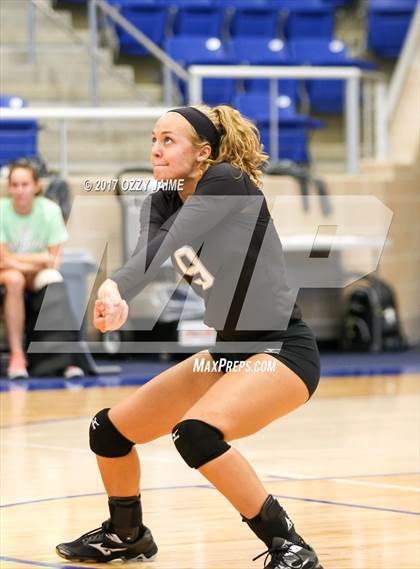 Thumbnail 1 in Madison vs. Clark (NISD Tournament) photogallery.