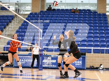 Thumbnail 1 in Madison vs. Clark (NISD Tournament) photogallery.