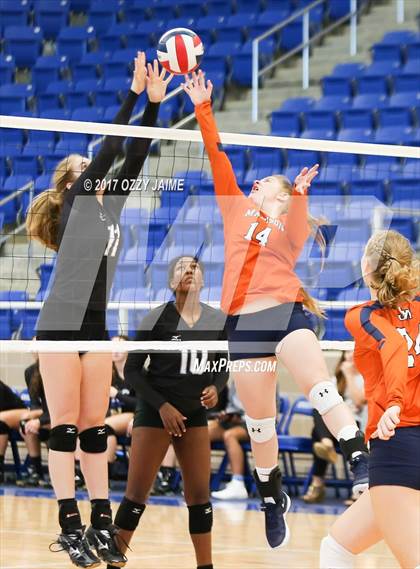 Thumbnail 2 in Madison vs. Clark (NISD Tournament) photogallery.