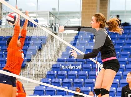 Thumbnail 2 in Madison vs. Clark (NISD Tournament) photogallery.