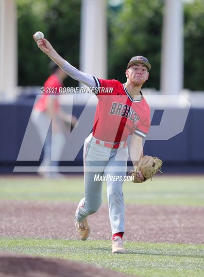 Thumbnail 3 in Mansfield Legacy vs. Birdville (UIL 5A Quarterfinals) photogallery.