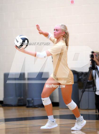 Thumbnail 1 in Bishop Moore @ Oviedo photogallery.