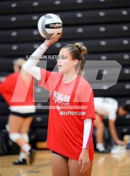 Thumbnail 3 in Bishop Moore @ Oviedo photogallery.