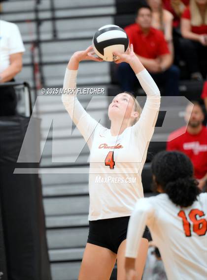 Thumbnail 1 in Bishop Moore @ Oviedo photogallery.