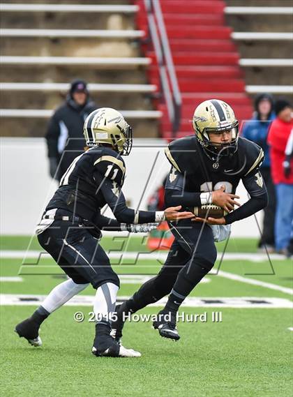 Thumbnail 2 in Quanah vs. Seagraves (UIL 2A Regional) photogallery.