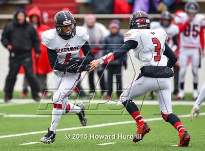 Thumbnail 2 in Quanah vs. Seagraves (UIL 2A Regional) photogallery.