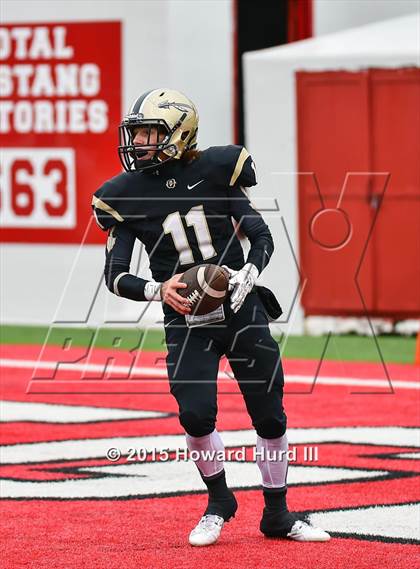 Thumbnail 1 in Quanah vs. Seagraves (UIL 2A Regional) photogallery.