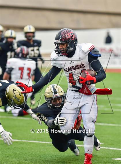 Thumbnail 1 in Quanah vs. Seagraves (UIL 2A Regional) photogallery.