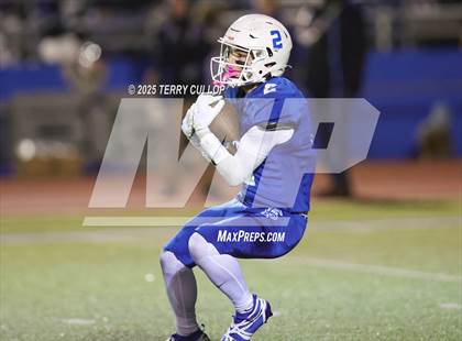 Thumbnail 2 in Roy @ Fremont photogallery.