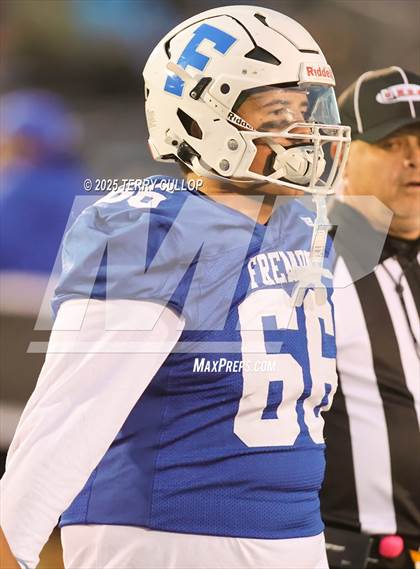 Thumbnail 1 in Roy @ Fremont photogallery.