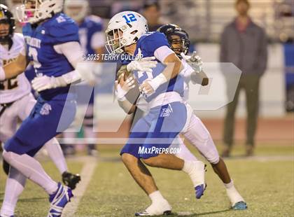 Thumbnail 3 in Roy @ Fremont photogallery.