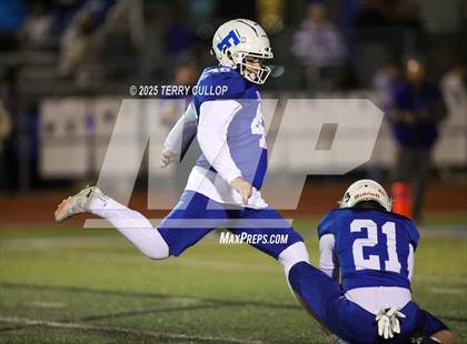 Thumbnail 1 in Roy @ Fremont photogallery.