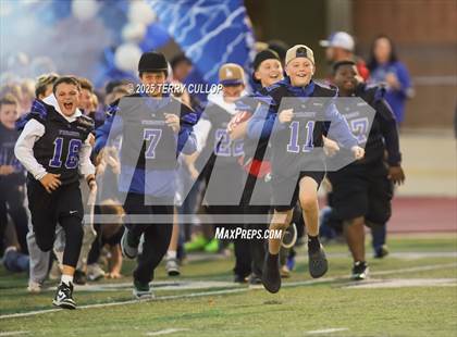 Thumbnail 2 in Roy @ Fremont photogallery.