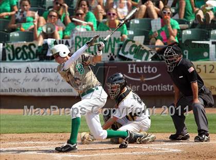 Thumbnail 3 in Rider vs. Brenham (UIL 4A State Semifinal) photogallery.