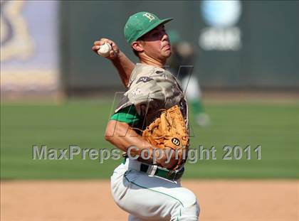 Thumbnail 3 in Rider vs. Brenham (UIL 4A State Semifinal) photogallery.