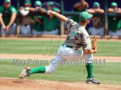 Thumbnail 2 in Rider vs. Brenham (UIL 4A State Semifinal) photogallery.