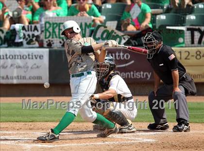 Thumbnail 2 in Rider vs. Brenham (UIL 4A State Semifinal) photogallery.