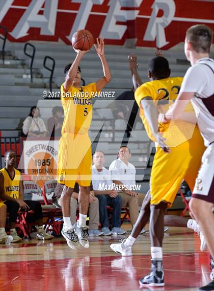 Thumbnail 2 in El Camino vs Point Loma (Lions Club Classic) photogallery.