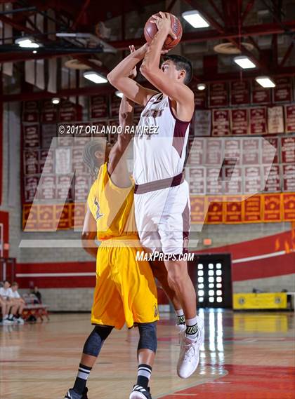Thumbnail 3 in El Camino vs Point Loma (Lions Club Classic) photogallery.