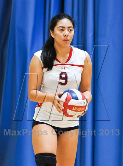 Thumbnail 3 in La Salle vs. O'Connor (Nike Tournament of Champions) photogallery.