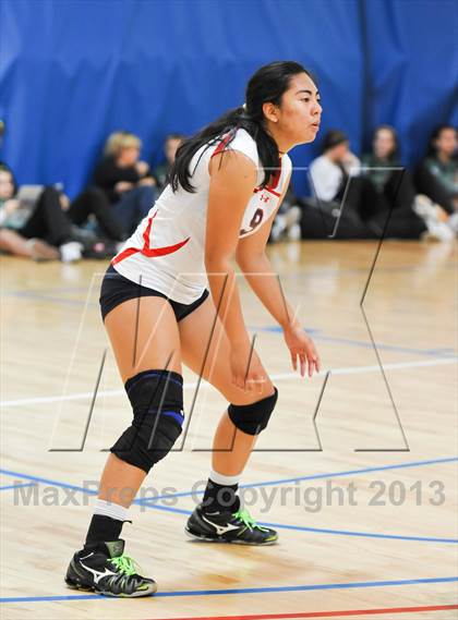 Thumbnail 3 in La Salle vs. O'Connor (Nike Tournament of Champions) photogallery.