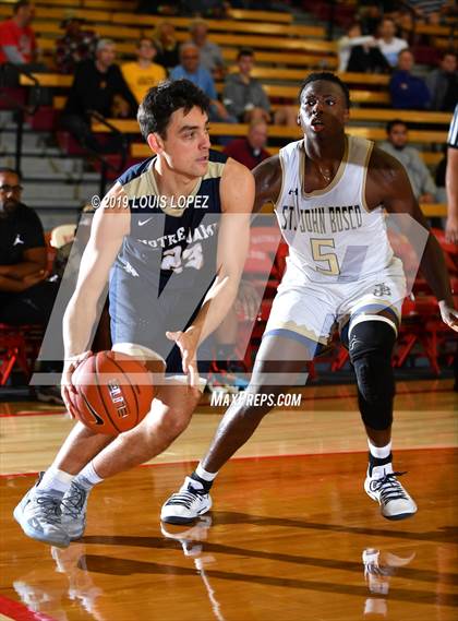 Thumbnail 2 in St. John Bosco vs. Notre Dame (SO) (Nike Extravaganza) photogallery.