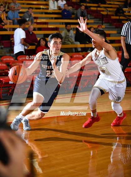 Thumbnail 1 in St. John Bosco vs. Notre Dame (SO) (Nike Extravaganza) photogallery.