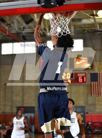 Thumbnail 3 in St. John Bosco vs. Notre Dame (SO) (Nike Extravaganza) photogallery.