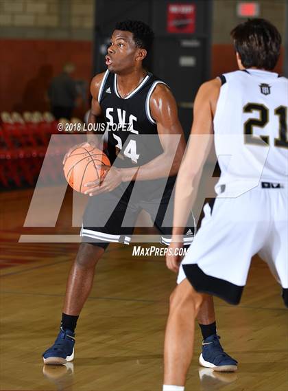 Thumbnail 3 in Saddleback Valley Christian vs. Servite (Nike Extravaganza) photogallery.