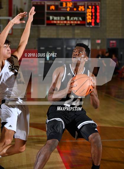 Thumbnail 2 in Saddleback Valley Christian vs. Servite (Nike Extravaganza) photogallery.