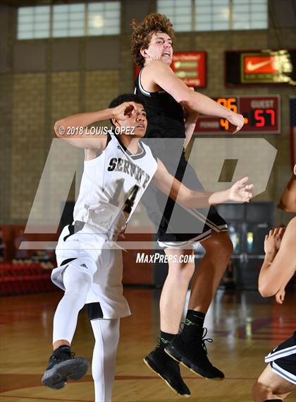 Thumbnail 2 in Saddleback Valley Christian vs. Servite (Nike Extravaganza) photogallery.