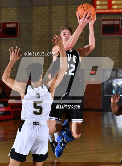 Thumbnail 2 in Saddleback Valley Christian vs. Servite (Nike Extravaganza) photogallery.