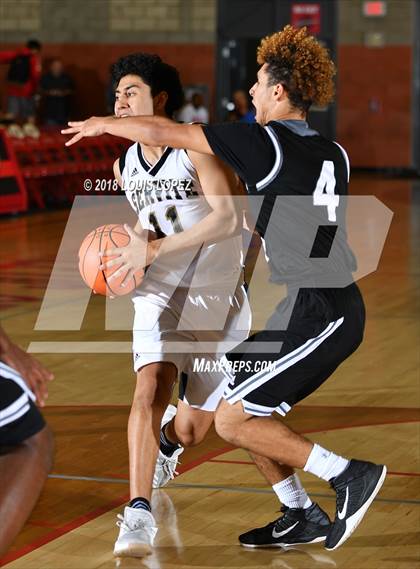 Thumbnail 1 in Saddleback Valley Christian vs. Servite (Nike Extravaganza) photogallery.