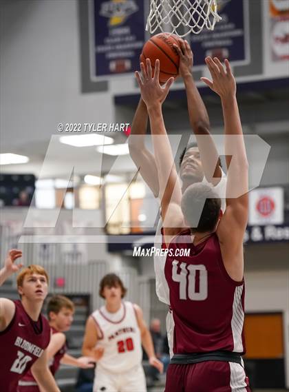 Thumbnail 1 in North Central vs. Bloomfield (Sneakers for Santa Shootout) photogallery.