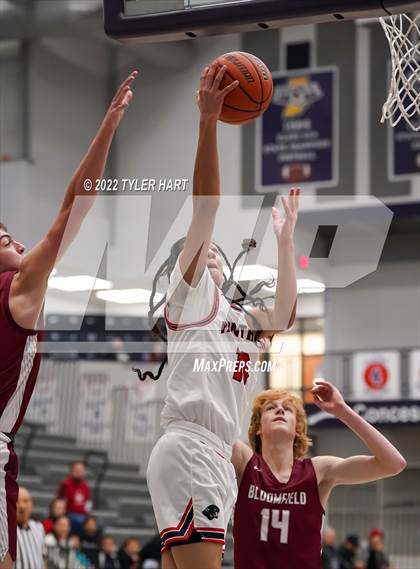 Thumbnail 2 in North Central vs. Bloomfield (Sneakers for Santa Shootout) photogallery.