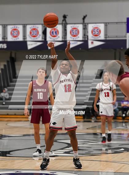 Thumbnail 1 in North Central vs. Bloomfield (Sneakers for Santa Shootout) photogallery.