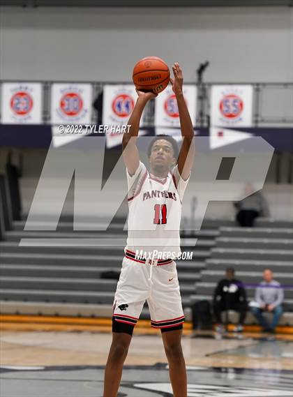 Thumbnail 2 in North Central vs. Bloomfield (Sneakers for Santa Shootout) photogallery.