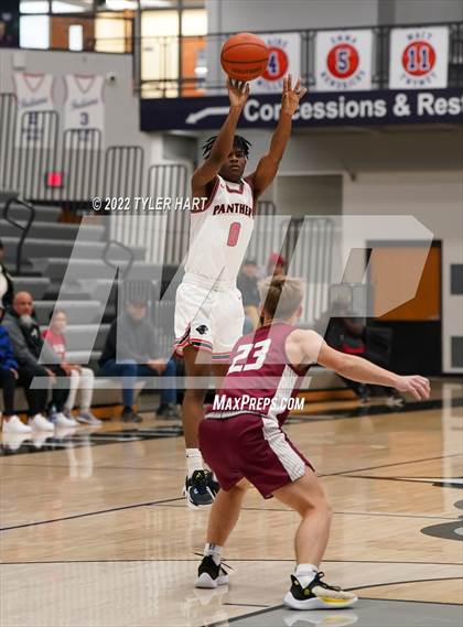 Thumbnail 3 in North Central vs. Bloomfield (Sneakers for Santa Shootout) photogallery.